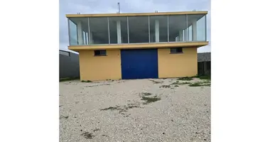 EXCLUSIVE! COMMERCIAL WAREHOUSE FOR SALE AT KAVAJA EXIT – STRATEGIC MAIN ROAD POSITION dans Lekaj, Albanie