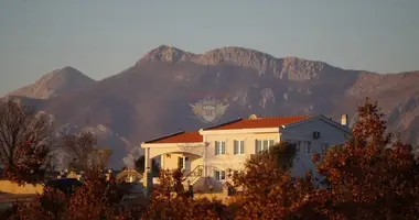 Haus 4 zimmer in Montenegro