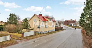 Дом 5 комнат в Garnison, Финляндия