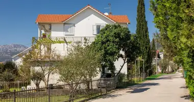 Casa 9 habitaciones en Tivat, Montenegro