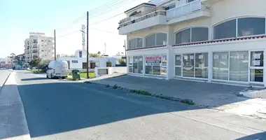 Shop 300 m² in Larnaca, Cyprus