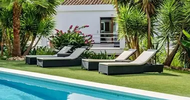 5 bedroom house in Ricmar, Spain