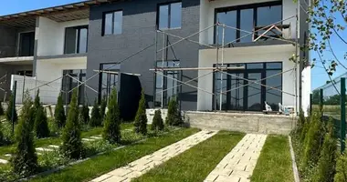 Maison 3 chambres dans Lymanka, Ukraine