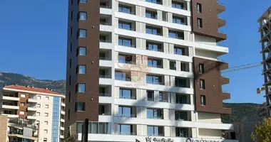 Квартира 3 комнаты в Черногория