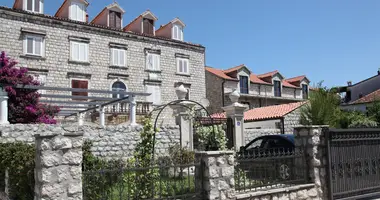 Квартира 6 спален в Баошичи, Черногория
