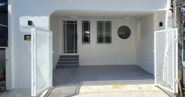 Townhouse 2 bedrooms in Si Sunthon, Thailand
