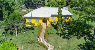 Dom 3 pokoi w Jose Santos Guardiola, Honduras