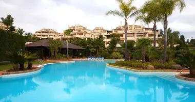 2 bedroom apartment in Benahavis, Spain