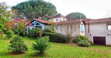 3 bedroom house in Madiran, France