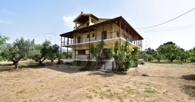 5 bedroom house in Loutraki-Perachora-Agioi Theodoroi Municipality, Greece