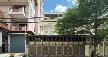 Villa 10 habitaciones en Sangkat Tuol Svay Prey Ti Muoy, Camboya
