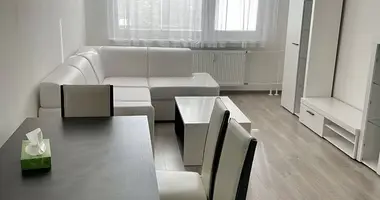 Mieszkanie 3 pokoi w Miasto Stołeczne Praga, Czechy