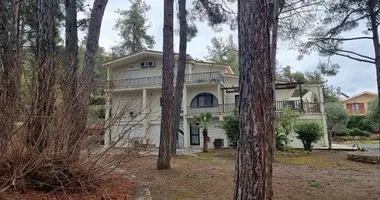 Apartment 10 bedrooms in Moniatis, Cyprus