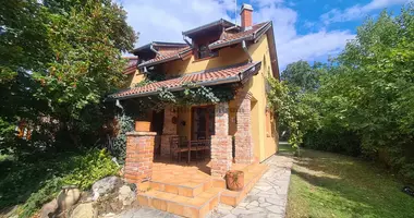 3 room house in Mathiasz-lakotelep, Hungary
