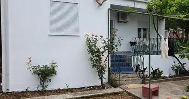3 bedroom house in Sutomore, Montenegro