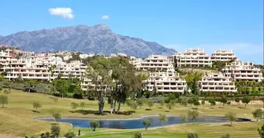 3 bedroom apartment in Benahavis, Spain