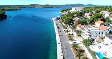 Квартира 2 спальни в Opcina Milna, Хорватия