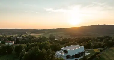 3 bedroom house in Opcina Groznjan, Croatia