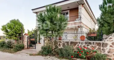 Villa 3 bedrooms in Dosemealti, Turkey