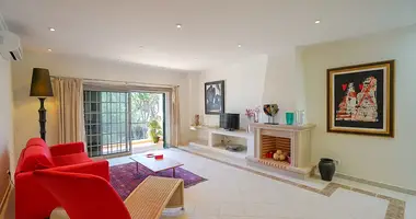 2 bedroom apartment in Loule, Portugal