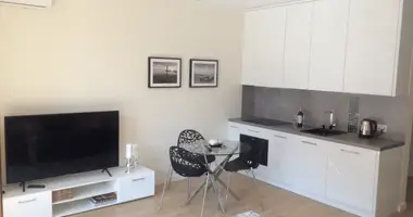 Mieszkanie 2 pokoi w Warszawa, Polska