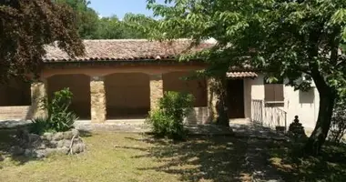 House in Ponte alla Pergola, Italy
