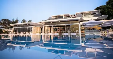 2 bedroom apartment in Karon, Thailand
