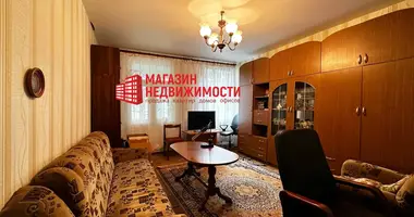 Apartamento 3 habitaciones en Parecki sielski Saviet, Belarús