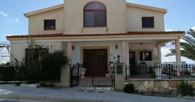 Haus 7 Schlafzimmer in Geroskipou, Zypern