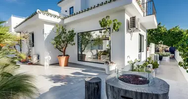 5 bedroom house in Spain