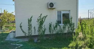 Дом 3 комнаты в Ильичанка, Украина