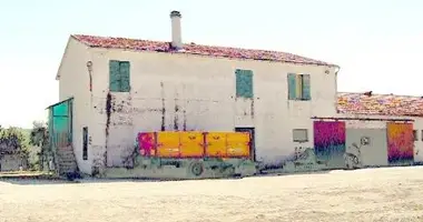 Casa 15 habitaciones en Terni, Italia