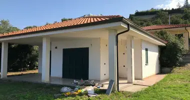Villa in Zambrone, Italien