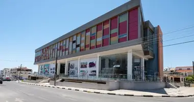 Gewerbefläche 2 340 m² in Larnaka, Zypern