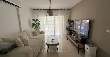 3 room apartment in Ashkelon, Israel