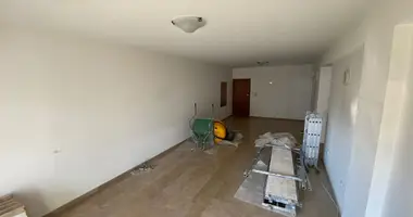 Apartamento 3 habitaciones en Koinoteta Agiou Tychona, Chipre