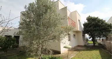 Casa 4 habitaciones en Kastel Stafilic, Croacia