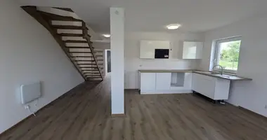 Maison dans Bialezyce, Pologne