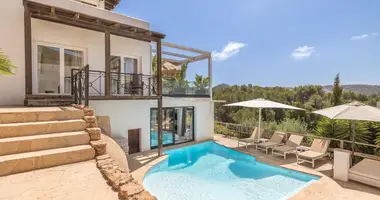 Villa 4 bedrooms in Ibiza, Spain