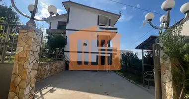 Mieszkanie 6 pokojów w Bashkia Durres, Albania