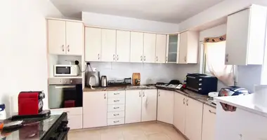 Wohnung 3 zimmer in Rischon LeZion, Israel