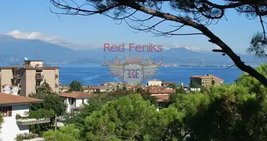 Mieszkanie 4 pokoi w Desenzano del Garda, Włochy