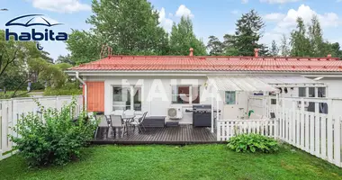 Dom w Helsinki sub region, Finlandia