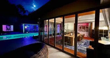 Wohnung 4 Schlafzimmer in Si Sunthon, Thailand