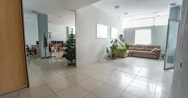 Propiedad comercial 320 m² en Minsk, Belarús