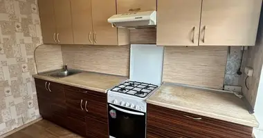 Apartamento 3 habitaciones en Samahvalavicy, Belarús