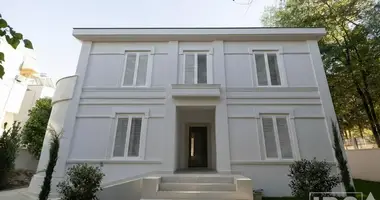 Вилла 8 комнат в Тирана, Албания