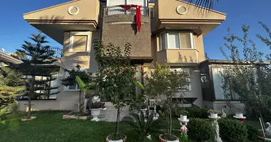 Дом 6 комнат в Урла, Турция
