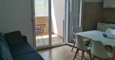 ANNUAL RENT – TWO-BEDROOM APARTMENT – CENTER OF BUDVA – 50 m² + GARAGE dans Budva, Monténégro