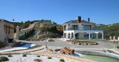 Villa 6 bedrooms in Kassandra Municipality, Greece